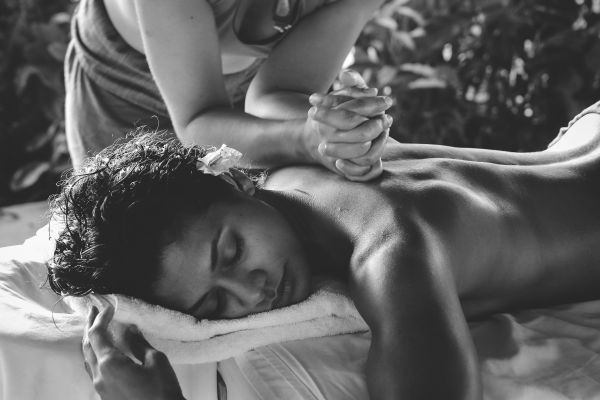 Les secrets d'un massage tantrique à Genève pour se ressourcer